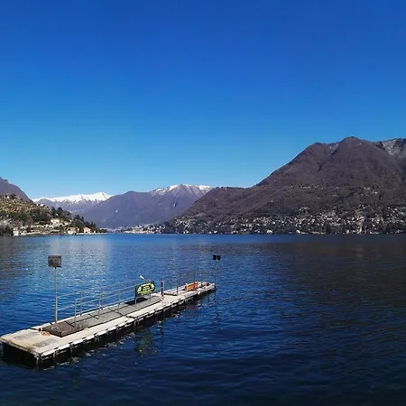 Lago *